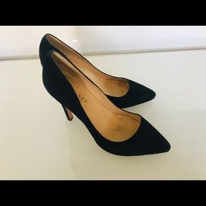 Italian Brand Twin Set - Black Suede Pumps